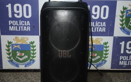 Polícia Militar apreende equipamento de som e conduz comerciante por perturbação do sossego em Ponta Porã