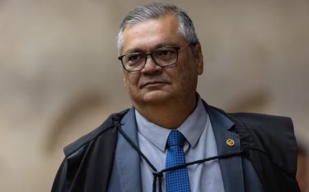 Dino autoriza investigação da PF contra Lulinha