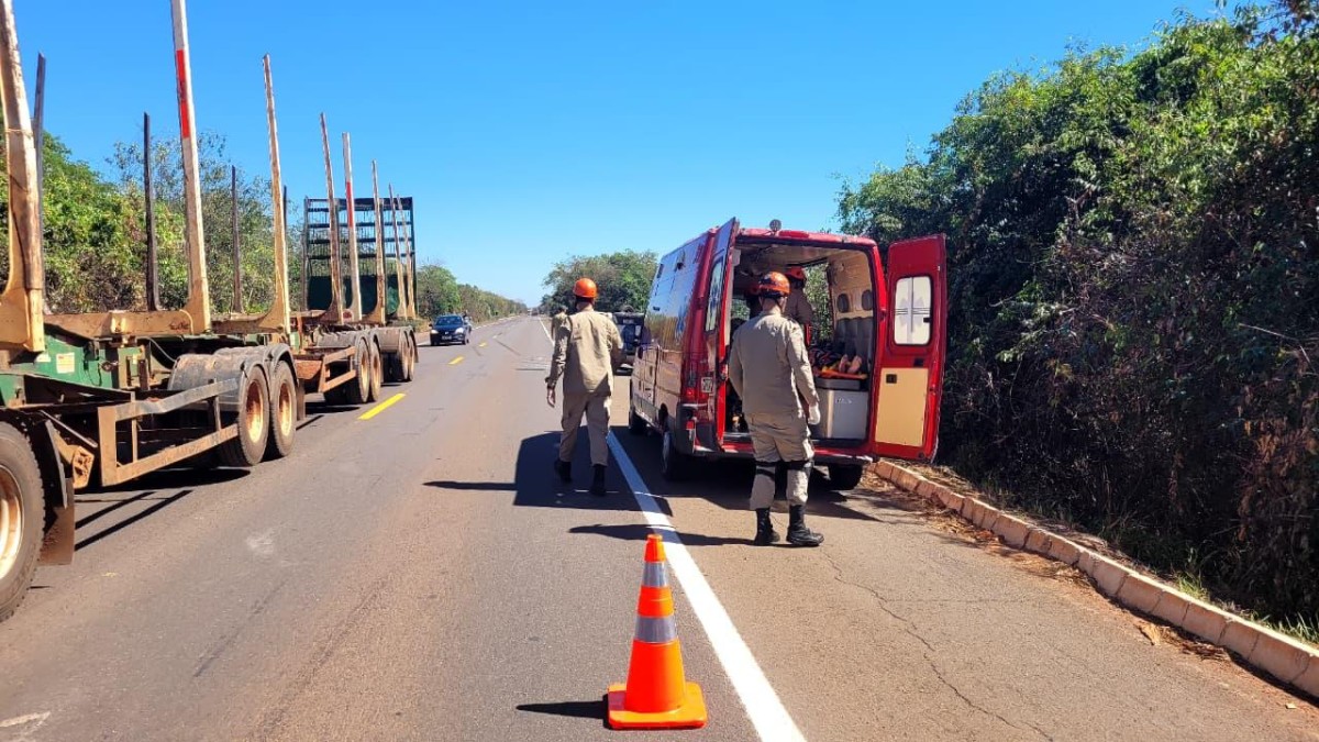 Colisão entre dois carros deixa um morto e dois feridos na BR-158 em Três Lagoas (MS)