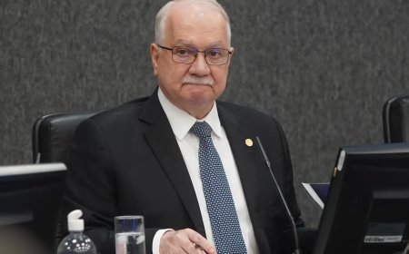 Fachin aguarda explicações de ministros para decidir sobre crise