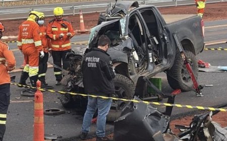 Colisão frontal entre carreta e caminhonete deixa três mortos na BR-163, em São Gabriel do Oeste