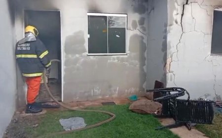 Mulher perde tudo em incêndio e suspeita de ex-companheiro em Campo Grande