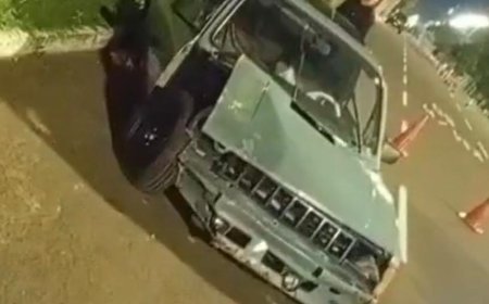 Motorista com CNH irregular faz manobra de risco e colide Chevette em Audi estacionado