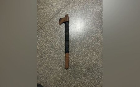 Homem é preso após atacar caminhão de lixo com pedra e ameaçar motorista com machado no Jardim Imá