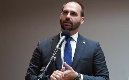 Eduardo Bolsonaro é demitido da Polícia Federal por abandono de cargo