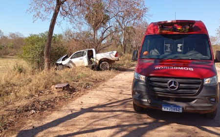 Capotamento de Hilux deixa um morto e dois feridos na MS-454, em Corumbá