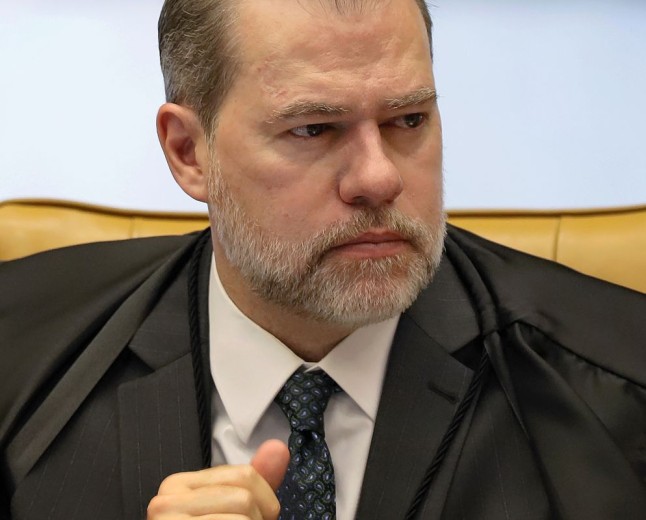 Dias Toffoli libera campanha de Renan Santos pela internet