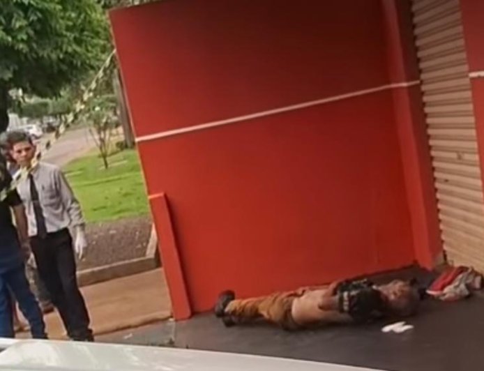 Homem de 43 anos é encontrado morto em frente a igreja em Dourados