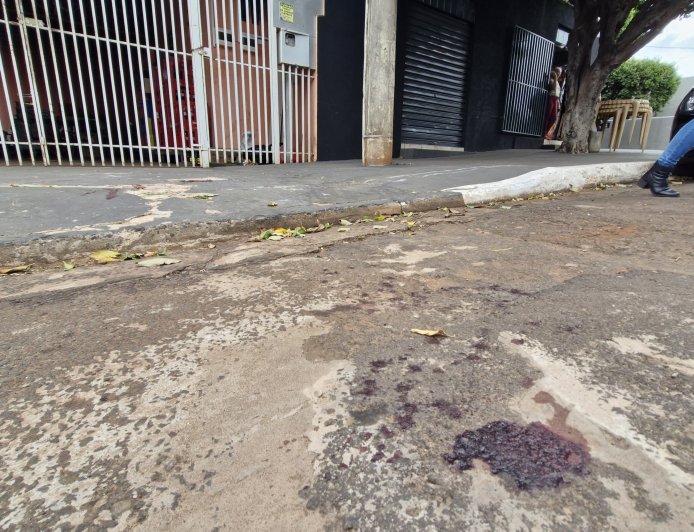 Homem de 60 anos morre após sofrer queda em calçada no Bairro Guanandi