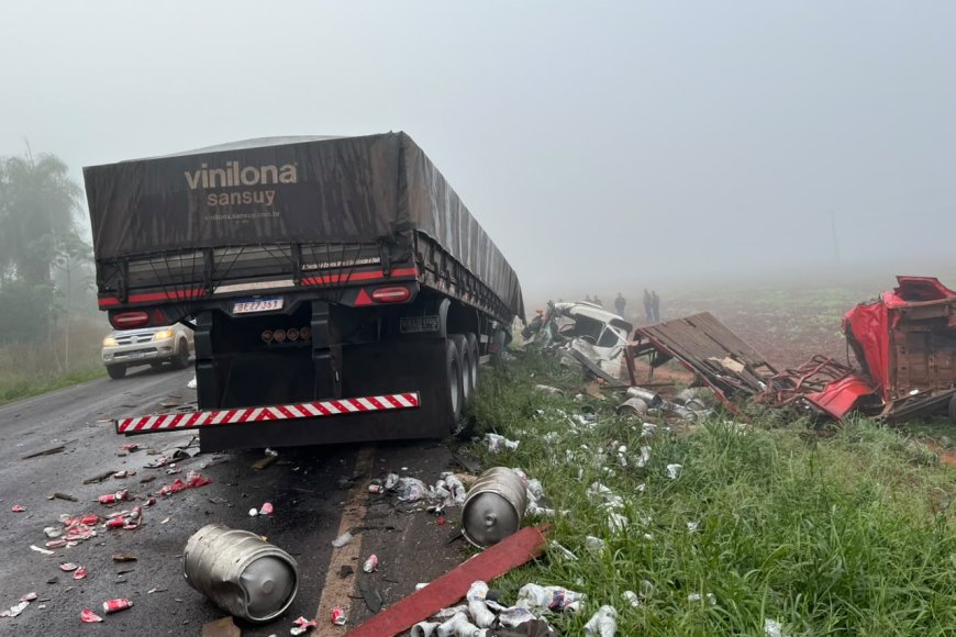 Motorista morre após colisão entre carretas na MS-157 sob forte neblina
