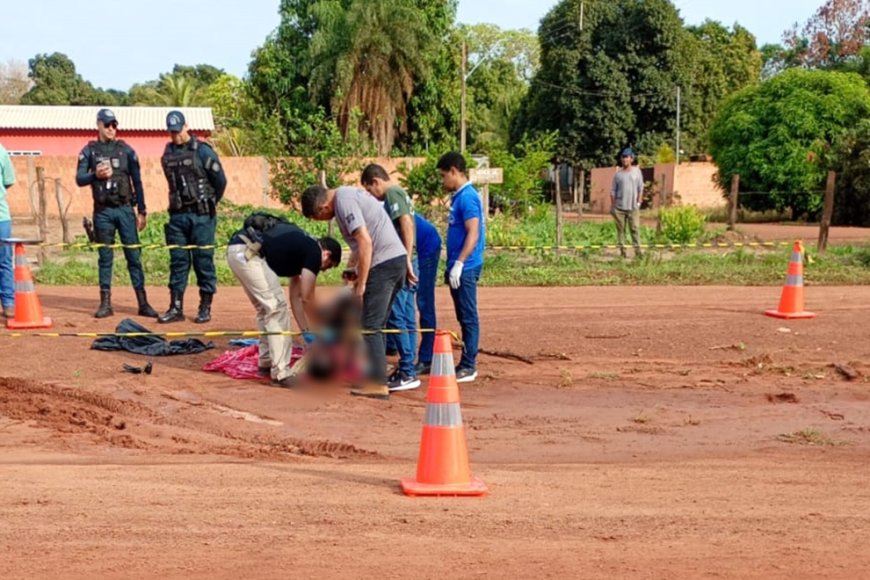 Corpo de homem amarrado e envolto em plástico é encontrado em avenida de Co…