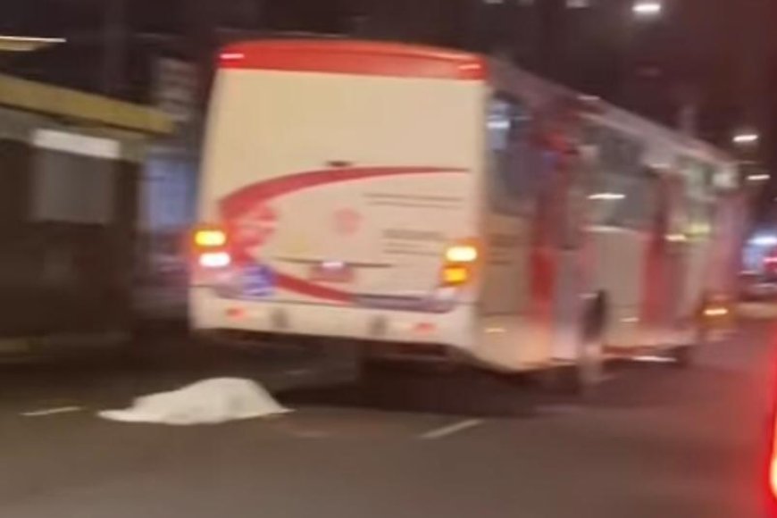 Jovem de 17 anos morre após acidente entre moto e ônibus no Centro de Campo…
