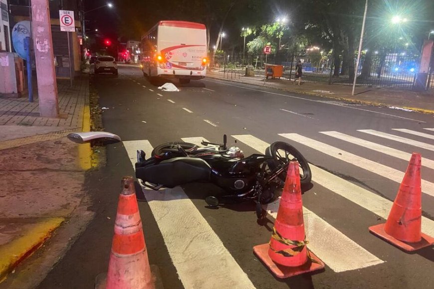 Garupa de moto morre após cair e ser atingido por ônibus em Campo Grande