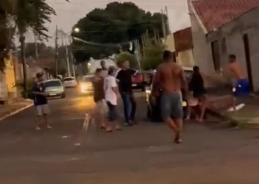 Pancadaria com garrafadas e homem armado com faca assusta moradores no Aero Rancho