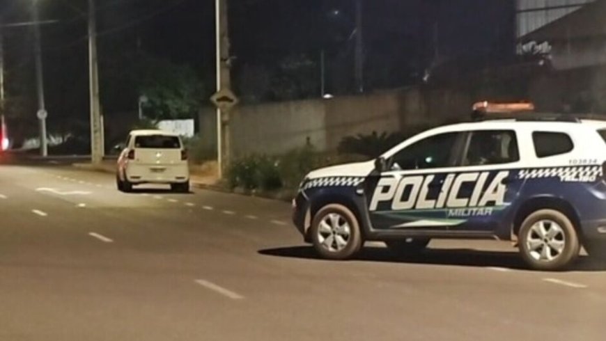 Mulher pula de carro em movimento durante discussão de casal e fica em estado grave na Santa Casa