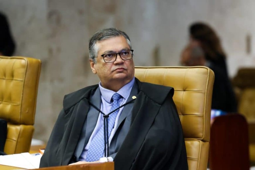 Ministro do STF suspende afastamento do diretor-geral da PF
