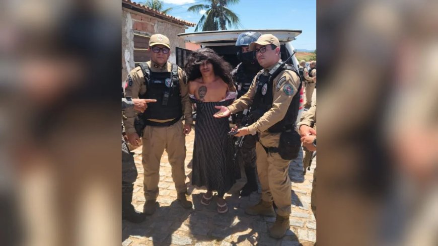 Disfarçado de mulher, serial killer é preso após cerco policial