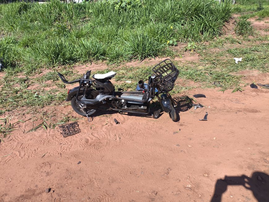 Grave acidente entre S10 e moto elétrica deixa homem gravemente ferido no macroanel da BR-163