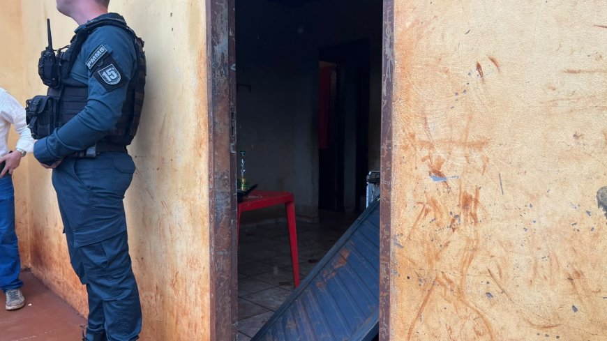 Jovem monitorado por tornozeleira eletrônica é executado a tiros dentro de casa em Rio Brilhante
