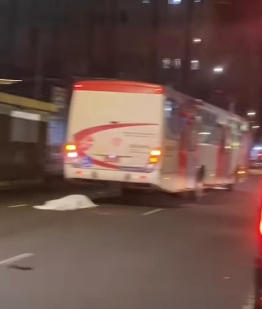 Jovem de 17 anos morre após acidente entre moto e ônibus no Centro de Campo Grande