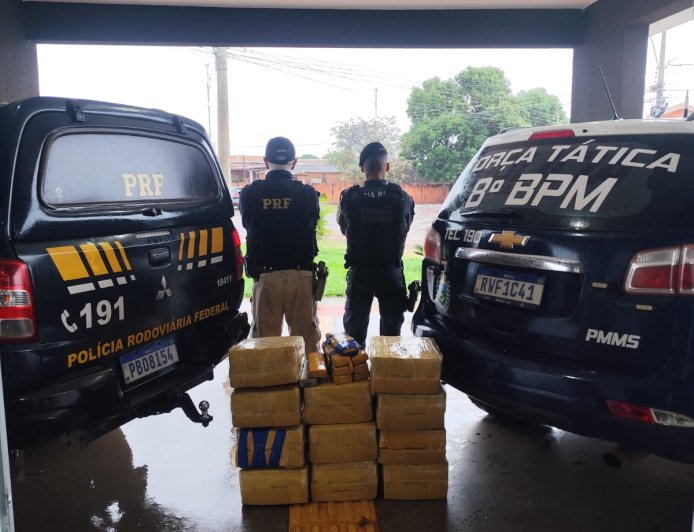 Fuga na chuva termina com apreensão de 202 kg de