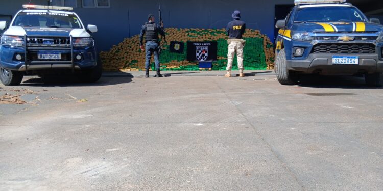 11ª BPM apreende mais de 2 toneladas de drogas e recupera veículo roubado