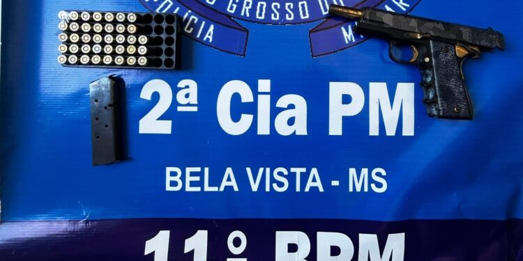 11º BPM apreende pistola escondida durante abordagem a ônibus