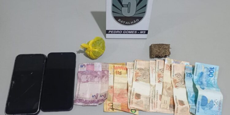 Polícia Militar prende jovem por tráfico de drogas em Pedro Gomes