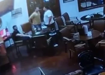 Médico executa dois colegas após confusão em restaurante de Alphaville e é preso em flagrante