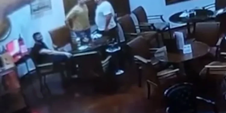 Médico executa dois colegas após confusão em restaurante de Alphaville e é preso em flagrante