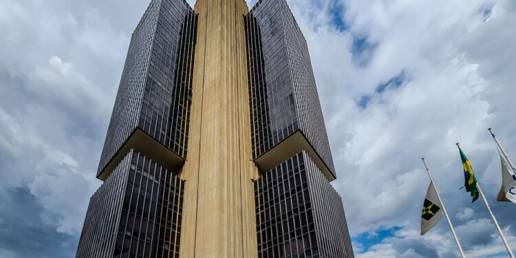 BC mantém juros básicos em 15% ao ano pela quinta vez seguida