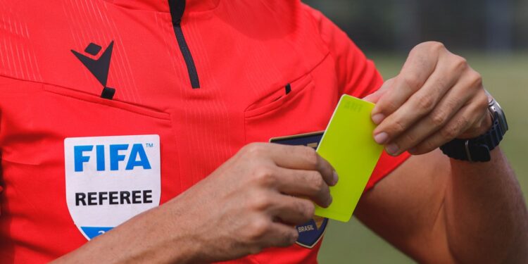 CBF lança primeiro modelo de profissionalização da arbitragem nacional