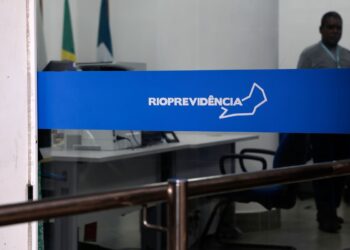 Cláudio Castro exonera presidente da Rioprovidência