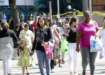 Desemprego cai para 5,1% em dezembro, o menor já registrado