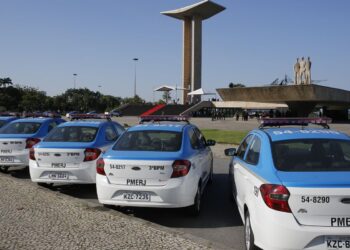 Dois PMs são presos por ligação com contraventor no Rio