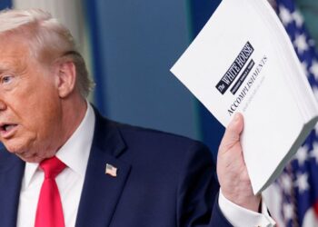 Em coletiva, Donald Trump faz balanço de um ano de mandato nos EUA