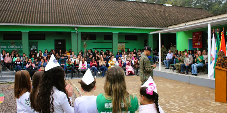 Ensino de defesa civil na escola está na pauta da Comissão de Educação
