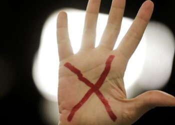 Fla-Flu: ação em jogo divulga como denunciar violência contra a mulher