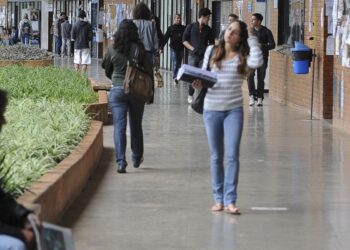 Governo recompõe orçamento de universidades e institutos federais