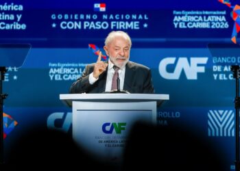 Lula critica racha na América Latina frente a "tentações hegemônicas"