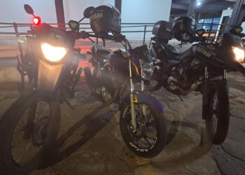 Polícia Militar conduz motociclista por direção perigosa e desobediência em Corumbá.