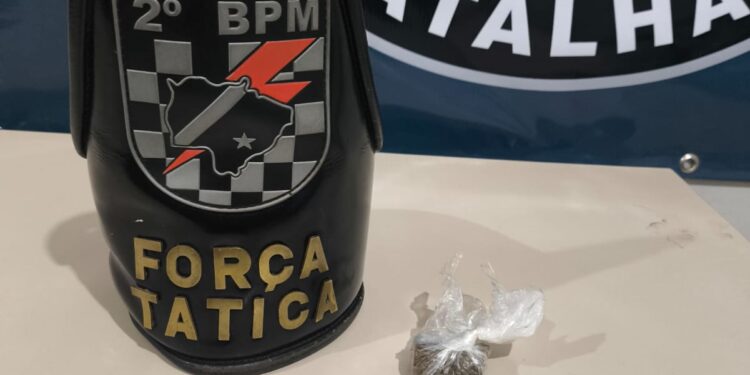 Polícia Militar em Três Lagoas realiza prisão de autor de tráfico de drogas
