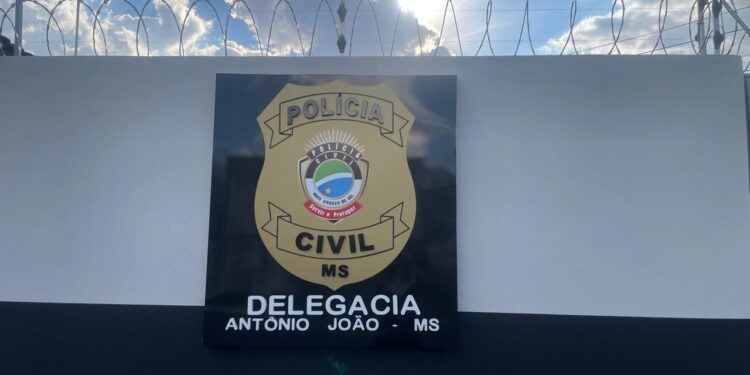 Polícia cumpre mandado de prisão contra professor investigado por estupro de vulnerável em Antônio João