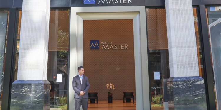 STF determina quebra de sigilo de suspeitos de fraudes no Banco Master