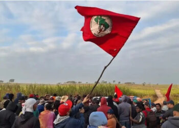 Lula participa do encerramento do Encontro Nacional do MST