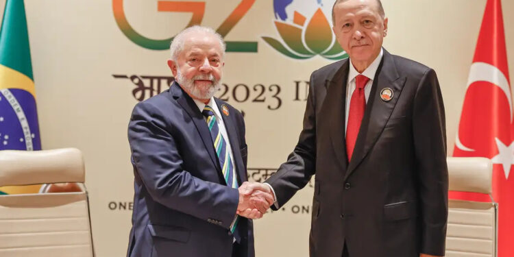 Lula e Erdogan conversam sobre paz em Gaza e cooperação climática