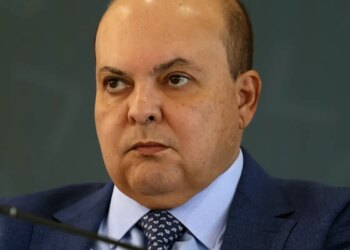 Vorcaro cita governador do DF em depoimento; oposição pede impeachment