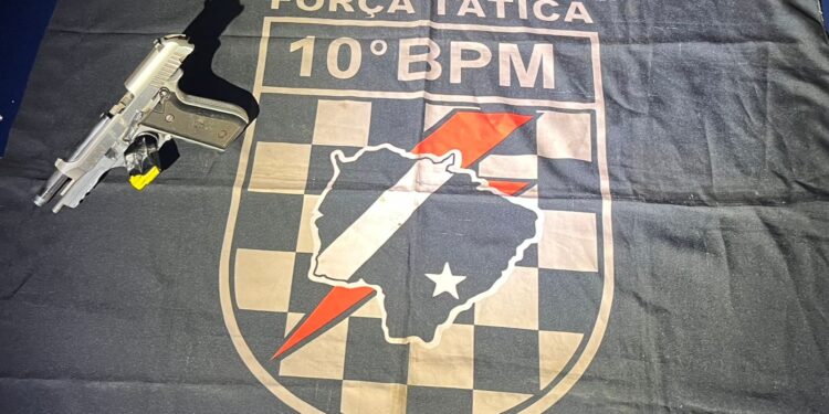 Homem é detido após ameaçar ex-companheira com pistola