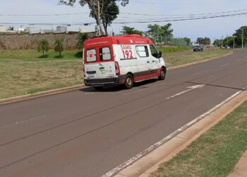 Idoso morre na BR-262 após ser atingido por telha que se soltou de caminhão; motorista fugiu