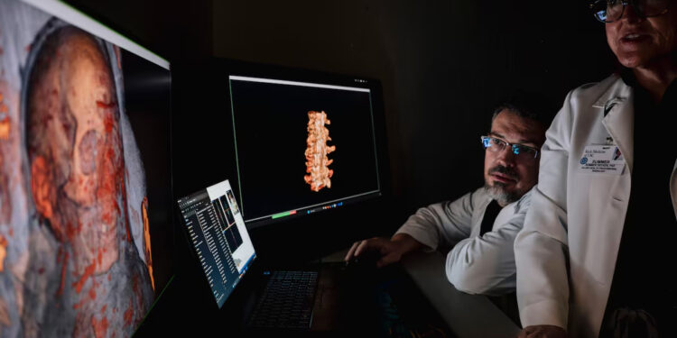 Cientistas escaneiam múmias egípcias com tecnologia moderna